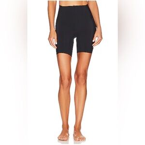 Skylee Black Mid-Thigh Bike shorts